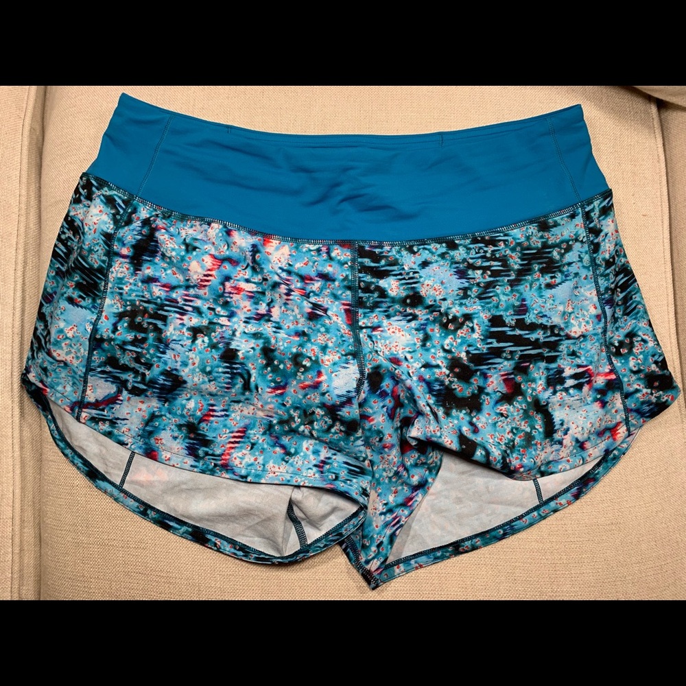 Lululemon Speed Up MR 4” Size 10